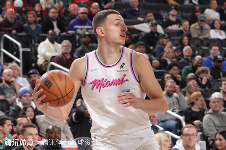 热火官方:约维奇右手肘受伤离场治疗,本场比赛不会回归 热火官方:约维奇右手肘受伤离场治疗,本场比赛不会回归